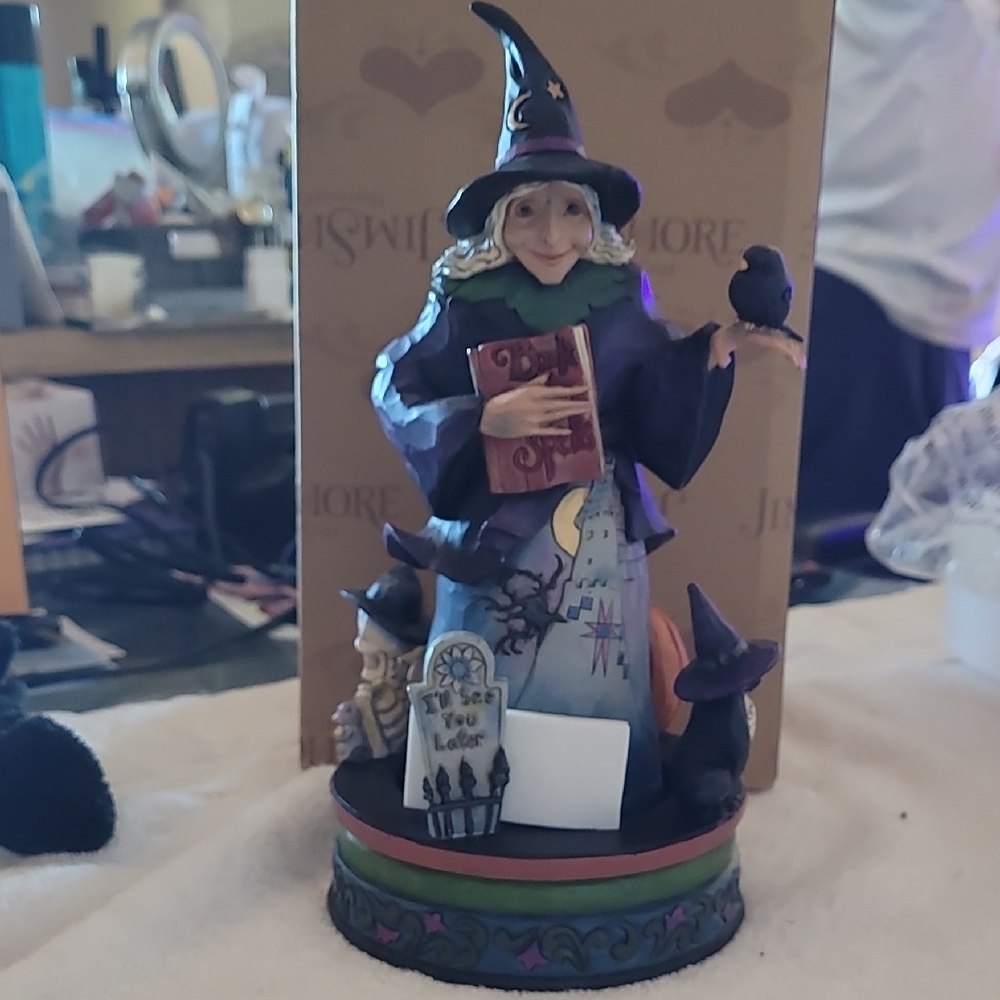 Jim Shore Witch W/rotating Base